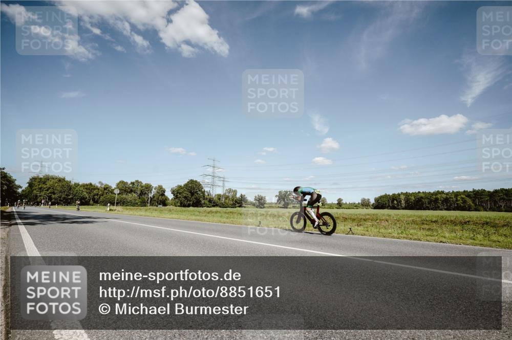 07.09.2025 - 19. Norderstedt Triathlon Michael Burmester http://msf.ph/oto/8851651 07.09.2025 14:27:48 Radfahren 1507 meine-sportfotos.de