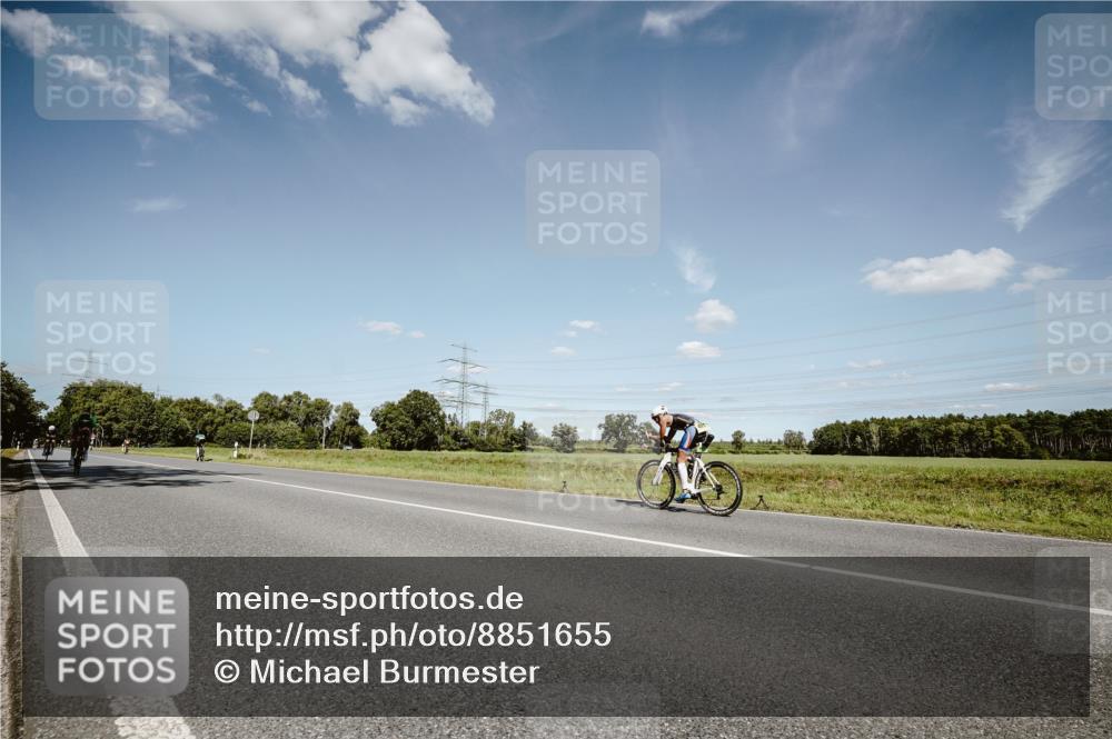 07.09.2025 - 19. Norderstedt Triathlon Michael Burmester http://msf.ph/oto/8851655 07.09.2025 14:27:51 Radfahren 398, 1014 meine-sportfotos.de