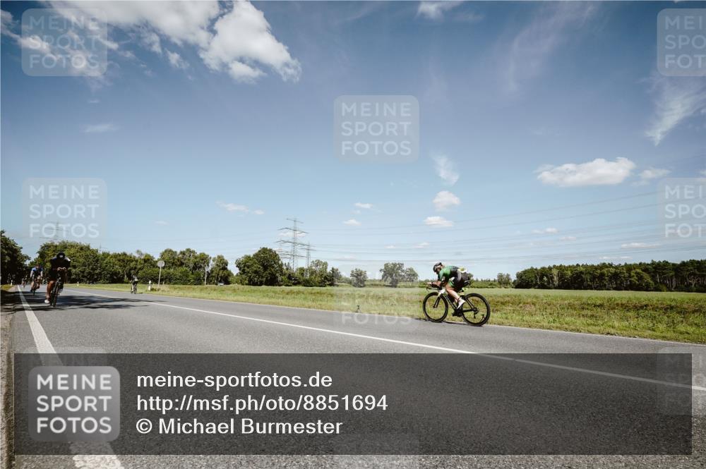 07.09.2025 - 19. Norderstedt Triathlon Michael Burmester http://msf.ph/oto/8851694 07.09.2025 14:28:10 Radfahren 981, 1006, 1015, 1036, 1040 meine-sportfotos.de