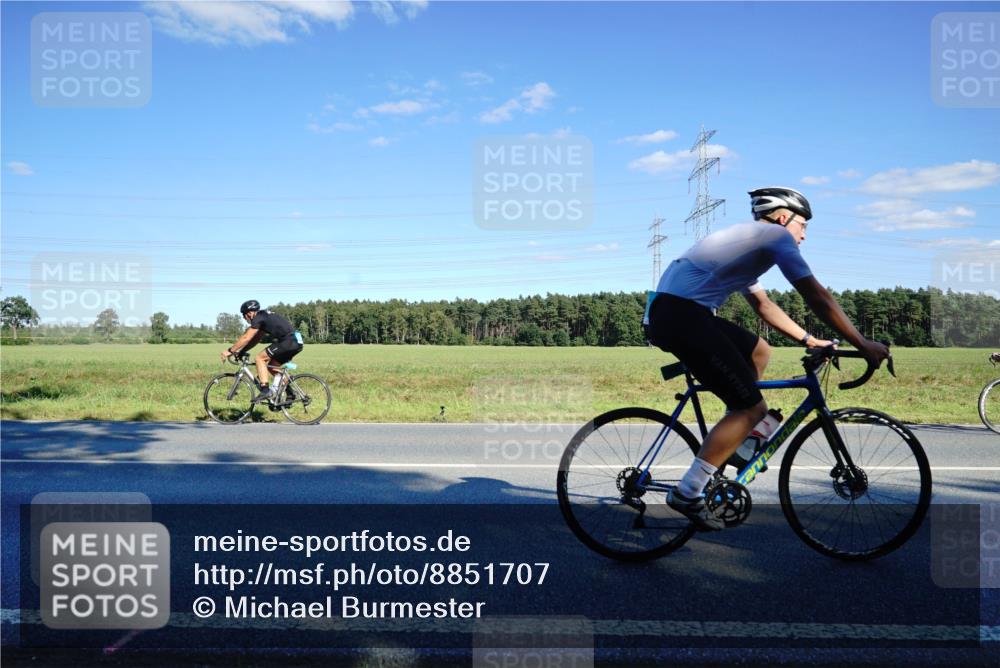 07.09.2025 - 19. Norderstedt Triathlon Michael Burmester http://msf.ph/oto/8851707 07.09.2025 15:45:15 Radfahren 548, 939, 1071, 1546 meine-sportfotos.de