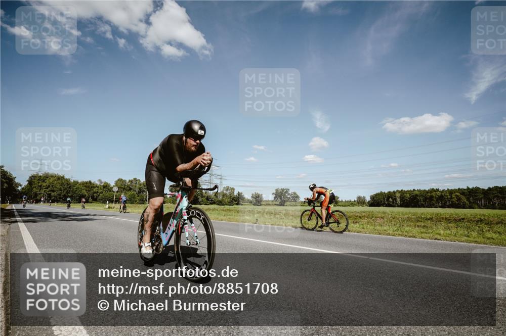 07.09.2025 - 19. Norderstedt Triathlon Michael Burmester http://msf.ph/oto/8851708 07.09.2025 14:28:16 Radfahren 1459 meine-sportfotos.de