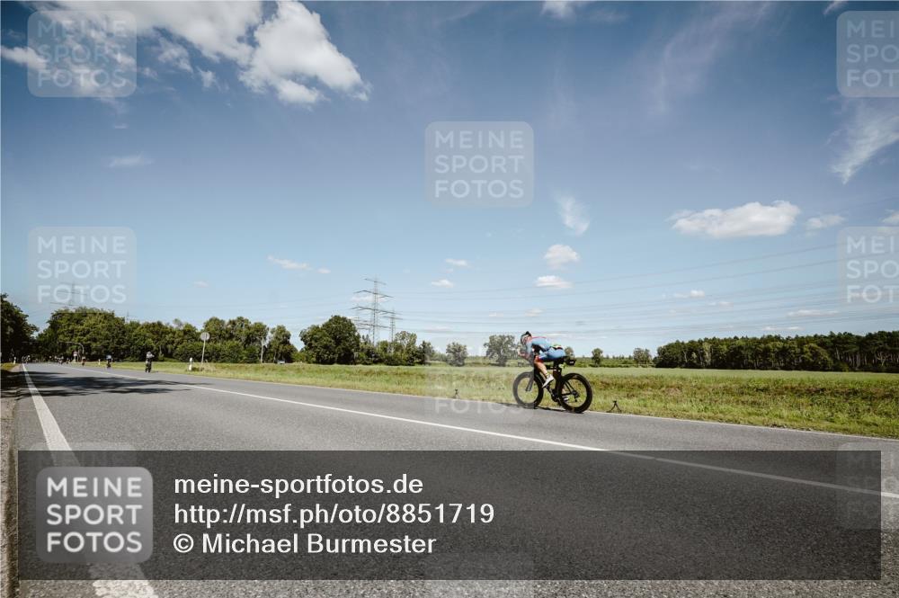 07.09.2025 - 19. Norderstedt Triathlon Michael Burmester http://msf.ph/oto/8851719 07.09.2025 14:28:25 Radfahren  meine-sportfotos.de