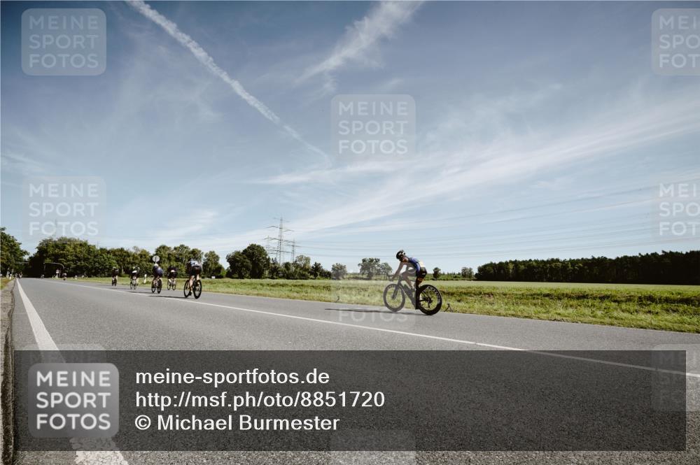 07.09.2025 - 19. Norderstedt Triathlon Michael Burmester http://msf.ph/oto/8851720 07.09.2025 11:26:16 Radfahren 1187, 1383 meine-sportfotos.de