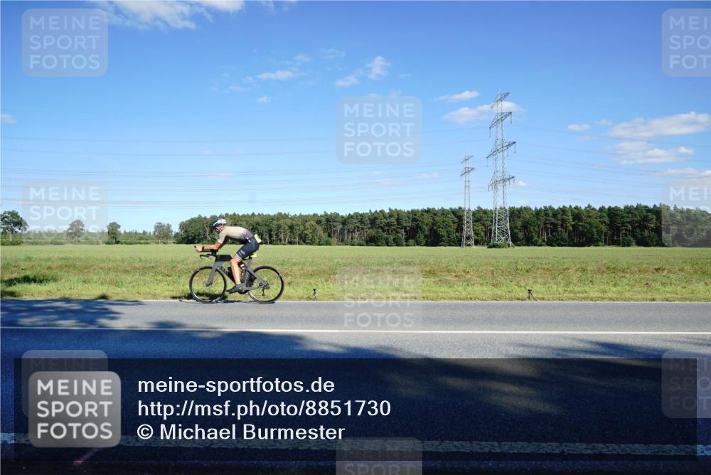 07.09.2025 - 19. Norderstedt Triathlon Michael Burmester http://msf.ph/oto/8851730 07.09.2025 15:45:26 Radfahren 455 meine-sportfotos.de