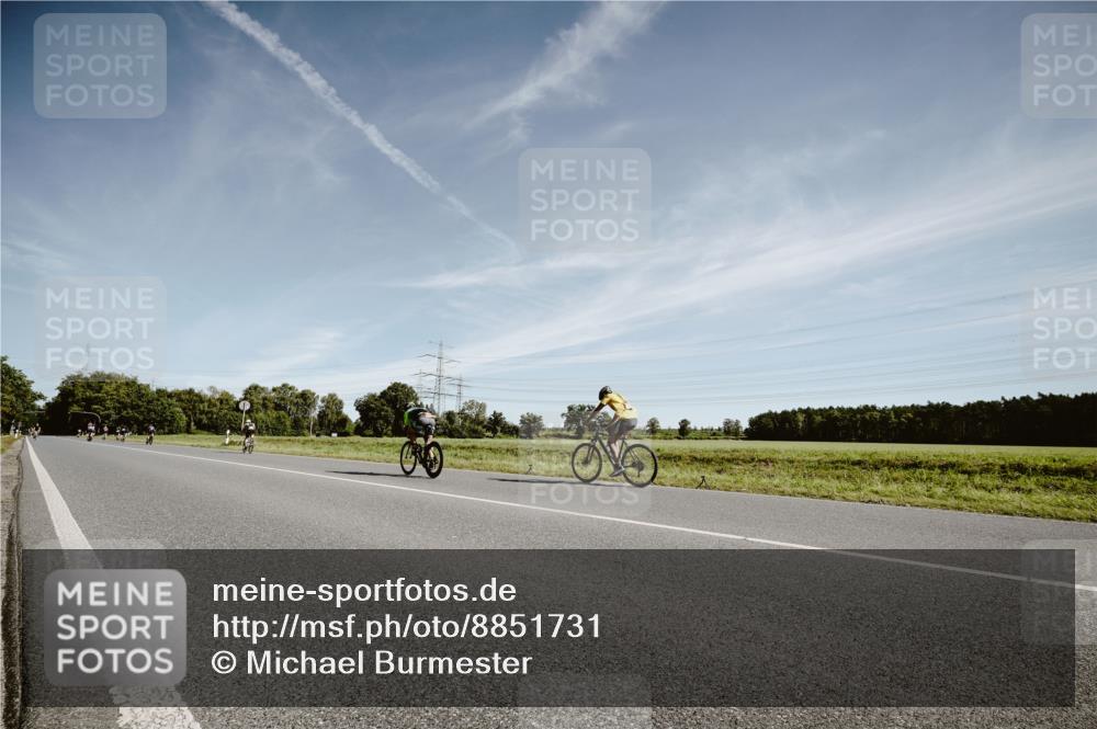 07.09.2025 - 19. Norderstedt Triathlon Michael Burmester http://msf.ph/oto/8851731 07.09.2025 11:26:21 Radfahren  meine-sportfotos.de