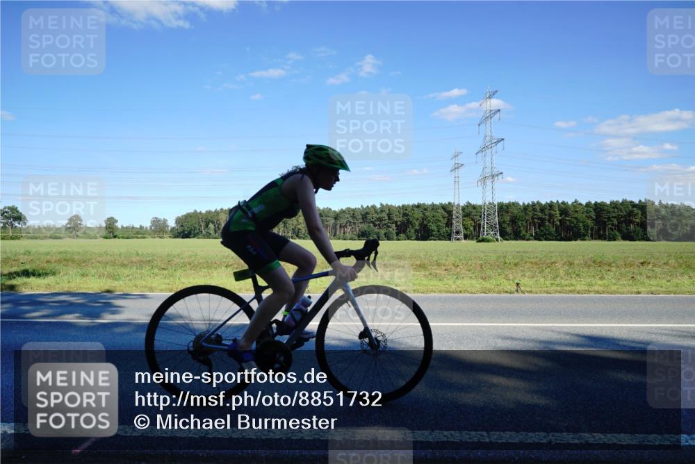 07.09.2025 - 19. Norderstedt Triathlon Michael Burmester http://msf.ph/oto/8851732 07.09.2025 15:45:28 Radfahren 455 meine-sportfotos.de