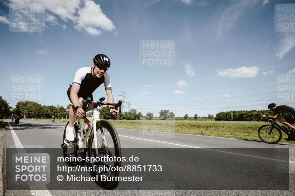 07.09.2025 - 19. Norderstedt Triathlon Michael Burmester http://msf.ph/oto/8851733 07.09.2025 14:28:39 Radfahren 420, 449, 982, 1462 meine-sportfotos.de