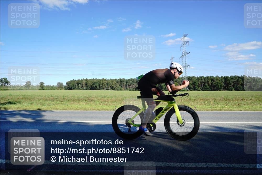 07.09.2025 - 19. Norderstedt Triathlon Michael Burmester http://msf.ph/oto/8851742 07.09.2025 15:45:33 Radfahren 485, 552, 950, 1474, 1541 meine-sportfotos.de