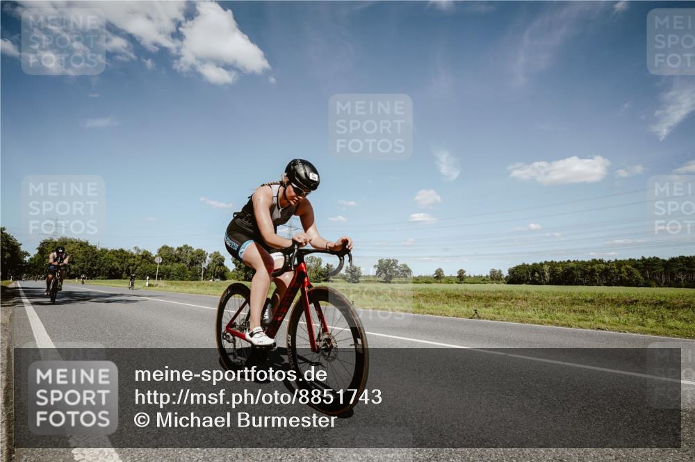 07.09.2025 - 19. Norderstedt Triathlon Michael Burmester http://msf.ph/oto/8851743 07.09.2025 14:28:42 Radfahren 420, 449, 963, 1462 meine-sportfotos.de