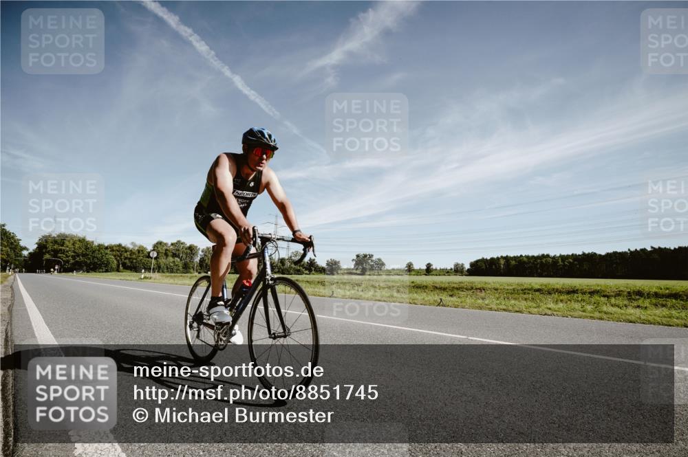 07.09.2025 - 19. Norderstedt Triathlon Michael Burmester http://msf.ph/oto/8851745 07.09.2025 11:26:35 Radfahren 806 meine-sportfotos.de