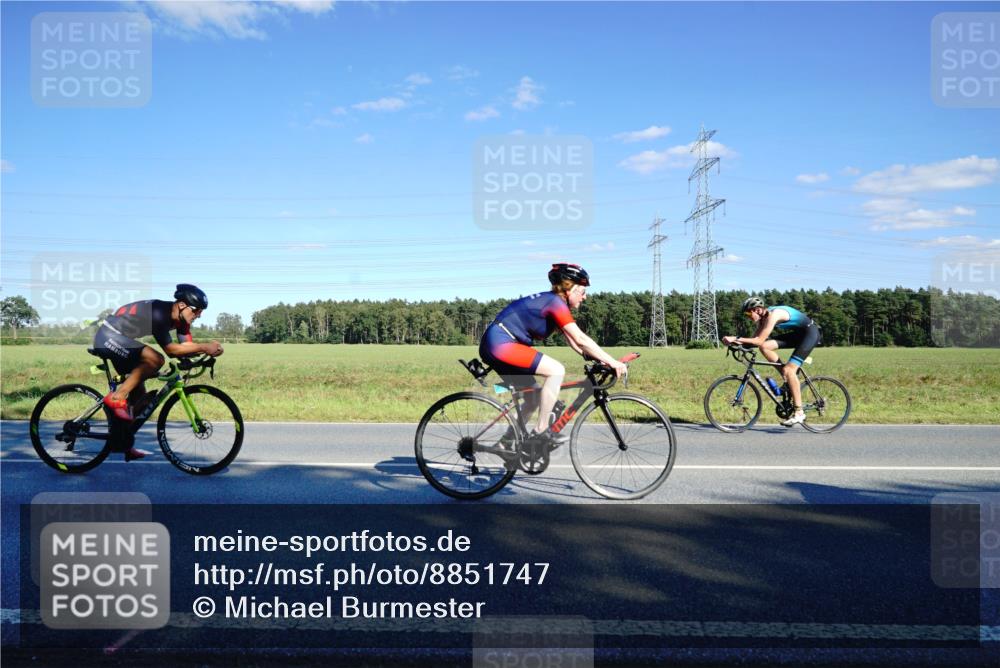 07.09.2025 - 19. Norderstedt Triathlon Michael Burmester http://msf.ph/oto/8851747 07.09.2025 15:45:34 Radfahren 485, 552, 916, 950, 1474, 1541 meine-sportfotos.de