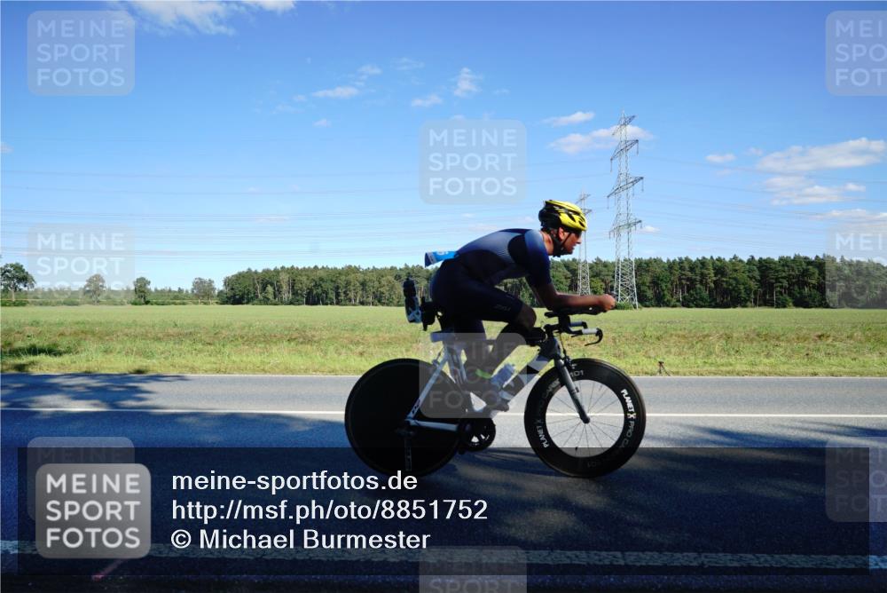 07.09.2025 - 19. Norderstedt Triathlon Michael Burmester http://msf.ph/oto/8851752 07.09.2025 15:45:36 Radfahren 485, 552, 916, 930, 950, 1474, 1541 meine-sportfotos.de