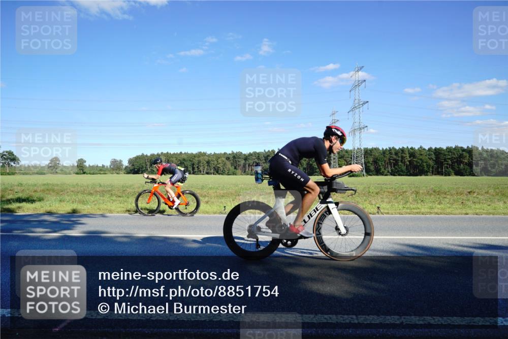 07.09.2025 - 19. Norderstedt Triathlon Michael Burmester http://msf.ph/oto/8851754 07.09.2025 15:45:38 Radfahren 531, 552, 916, 930, 946, 1474, 1541 meine-sportfotos.de