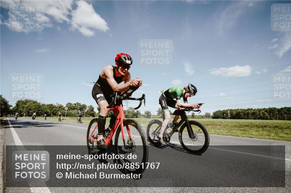 07.09.2025 - 19. Norderstedt Triathlon Michael Burmester http://msf.ph/oto/8851767 07.09.2025 14:28:55 Radfahren 478, 964, 1013, 1027 meine-sportfotos.de