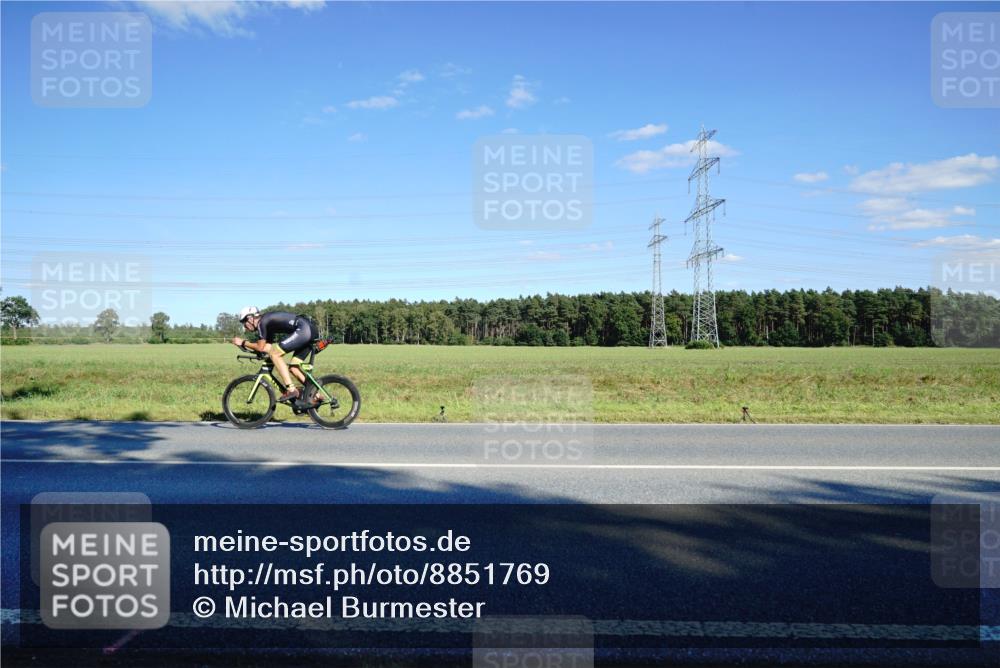 07.09.2025 - 19. Norderstedt Triathlon Michael Burmester http://msf.ph/oto/8851769 07.09.2025 15:45:43 Radfahren 531, 883, 932, 946 meine-sportfotos.de
