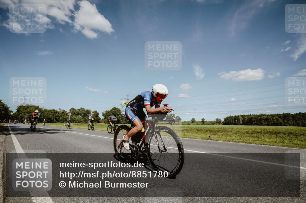 07.09.2025 - 19. Norderstedt Triathlon Michael Burmester http://msf.ph/oto/8851780 07.09.2025 14:28:59 Radfahren 478, 971 meine-sportfotos.de
