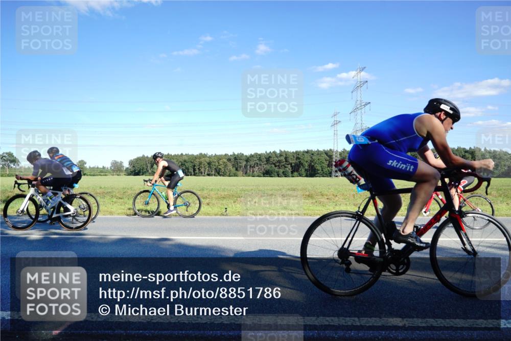 07.09.2025 - 19. Norderstedt Triathlon Michael Burmester http://msf.ph/oto/8851786 07.09.2025 15:45:52 Radfahren 1449, 1527 meine-sportfotos.de