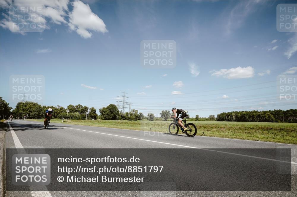 07.09.2025 - 19. Norderstedt Triathlon Michael Burmester http://msf.ph/oto/8851797 07.09.2025 14:29:09 Radfahren 373, 391, 463, 1467 meine-sportfotos.de