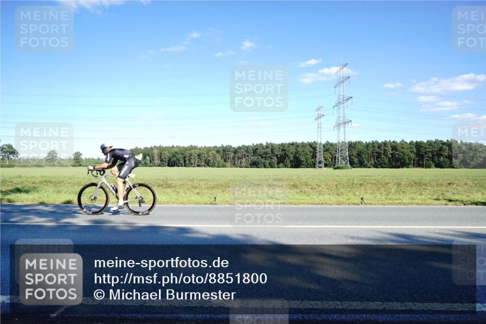 07.09.2025 - 19. Norderstedt Triathlon Michael Burmester http://msf.ph/oto/8851800 07.09.2025 15:45:59 Radfahren  meine-sportfotos.de