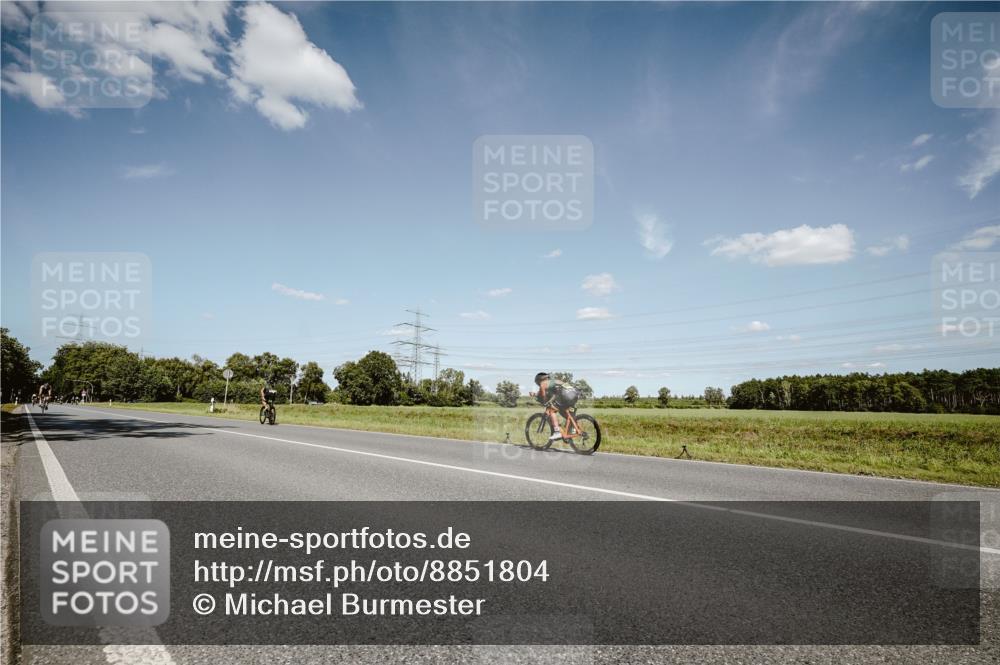 07.09.2025 - 19. Norderstedt Triathlon Michael Burmester http://msf.ph/oto/8851804 07.09.2025 14:29:10 Radfahren 373, 391, 463, 1467 meine-sportfotos.de