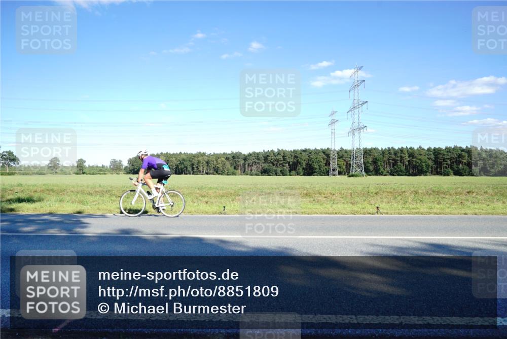 07.09.2025 - 19. Norderstedt Triathlon Michael Burmester http://msf.ph/oto/8851809 07.09.2025 15:46:07 Radfahren 459, 1429 meine-sportfotos.de