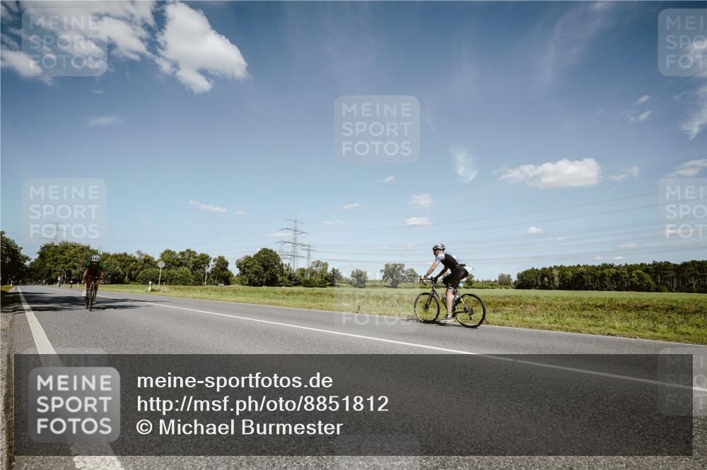 07.09.2025 - 19. Norderstedt Triathlon Michael Burmester http://msf.ph/oto/8851812 07.09.2025 14:29:17 Radfahren 1408, 1493 meine-sportfotos.de