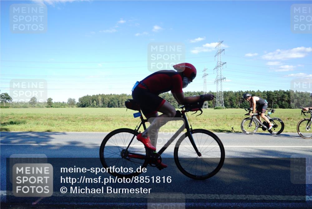07.09.2025 - 19. Norderstedt Triathlon Michael Burmester http://msf.ph/oto/8851816 07.09.2025 15:46:10 Radfahren 421, 459, 1403 meine-sportfotos.de