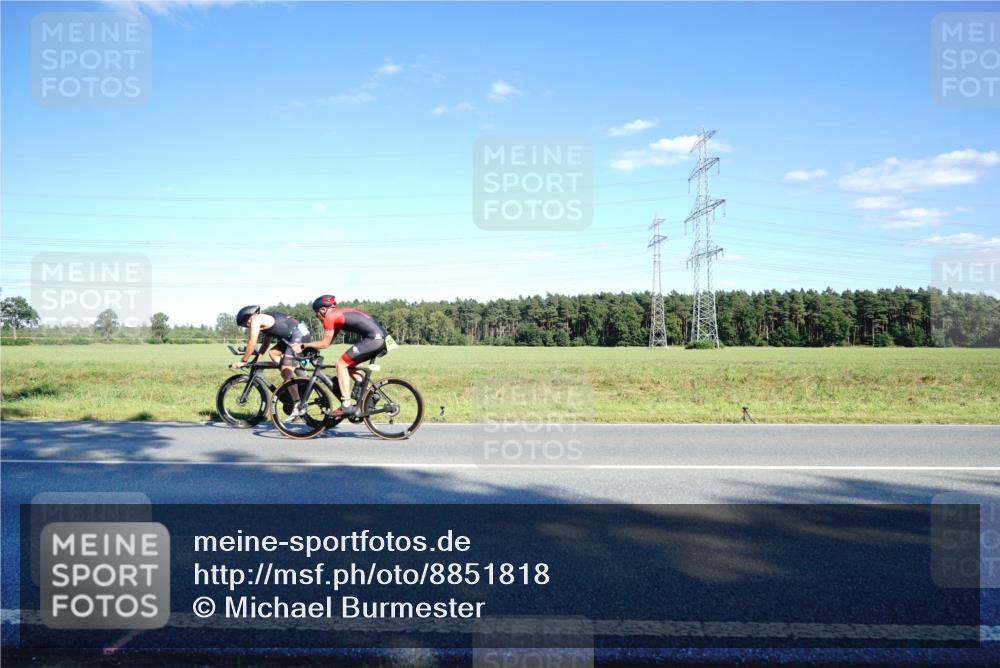 07.09.2025 - 19. Norderstedt Triathlon Michael Burmester http://msf.ph/oto/8851818 07.09.2025 15:46:10 Radfahren 421, 459, 1403 meine-sportfotos.de
