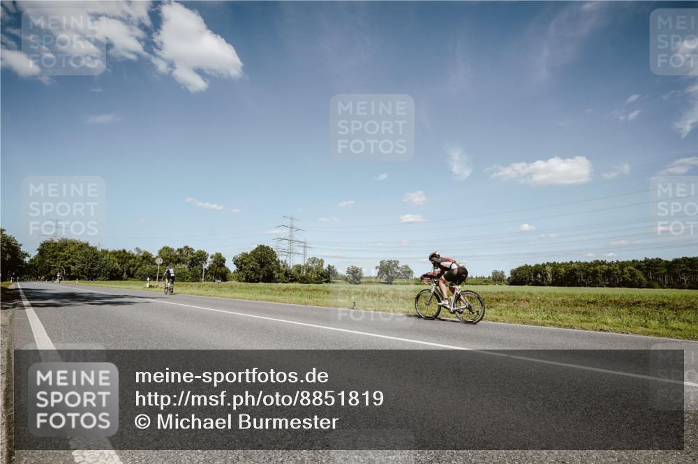 07.09.2025 - 19. Norderstedt Triathlon Michael Burmester http://msf.ph/oto/8851819 07.09.2025 14:29:20 Radfahren 1493 meine-sportfotos.de
