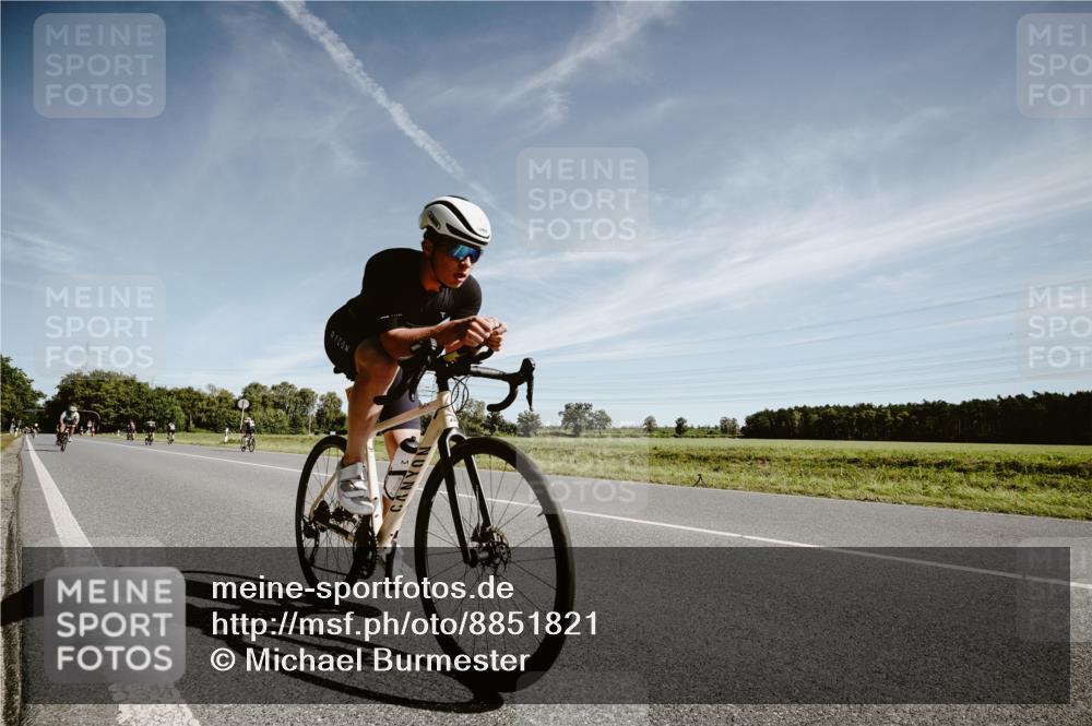 07.09.2025 - 19. Norderstedt Triathlon Michael Burmester http://msf.ph/oto/8851821 07.09.2025 11:27:19 Radfahren 760, 796, 1176, 1198 meine-sportfotos.de