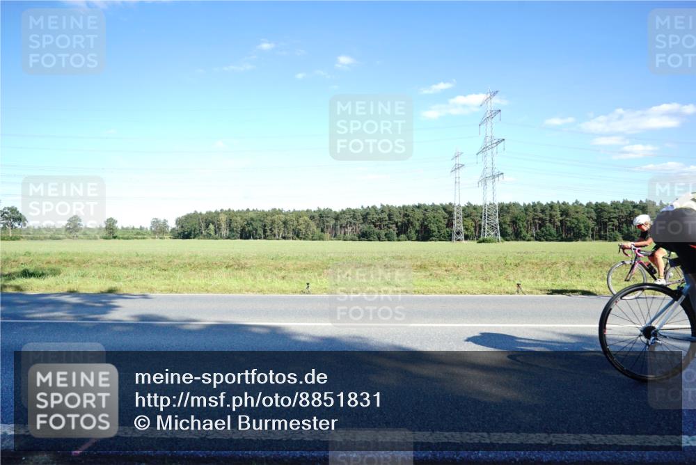 07.09.2025 - 19. Norderstedt Triathlon Michael Burmester http://msf.ph/oto/8851831 07.09.2025 15:46:19 Radfahren 518, 933, 1458, 1494 meine-sportfotos.de