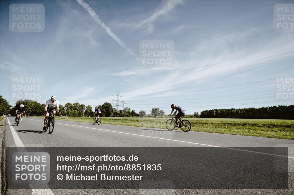 07.09.2025 - 19. Norderstedt Triathlon Michael Burmester http://msf.ph/oto/8851835 07.09.2025 11:27:26 Radfahren 300, 1313 meine-sportfotos.de