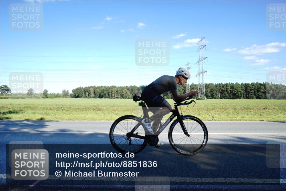 07.09.2025 - 19. Norderstedt Triathlon Michael Burmester http://msf.ph/oto/8851836 07.09.2025 15:46:21 Radfahren 518, 933, 1407, 1494 meine-sportfotos.de