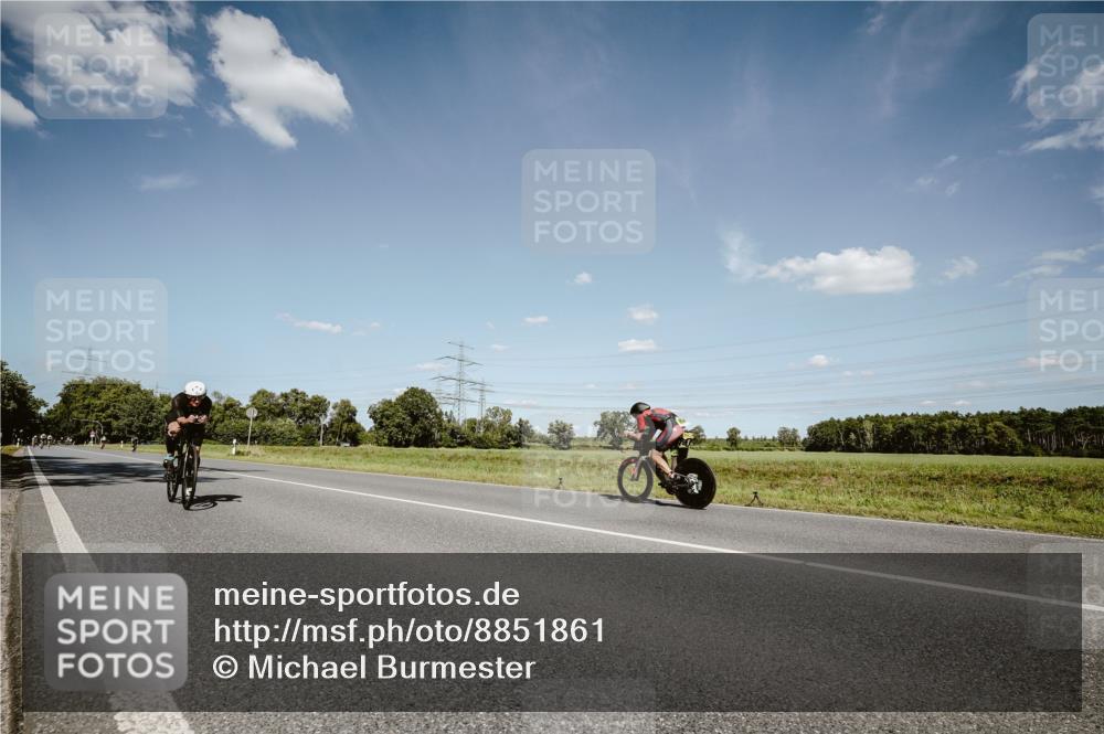 07.09.2025 - 19. Norderstedt Triathlon Michael Burmester http://msf.ph/oto/8851861 07.09.2025 14:29:50 Radfahren 1414 meine-sportfotos.de