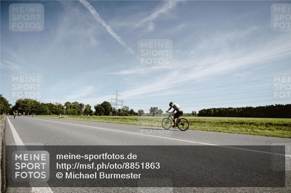 07.09.2025 - 19. Norderstedt Triathlon Michael Burmester http://msf.ph/oto/8851863 07.09.2025 11:27:38 Radfahren 154, 1210 meine-sportfotos.de