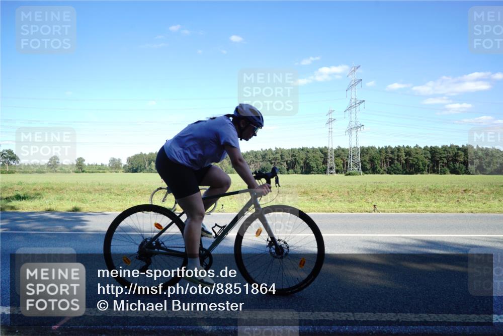 07.09.2025 - 19. Norderstedt Triathlon Michael Burmester http://msf.ph/oto/8851864 07.09.2025 15:46:53 Radfahren 453, 483, 514, 914, 944 meine-sportfotos.de