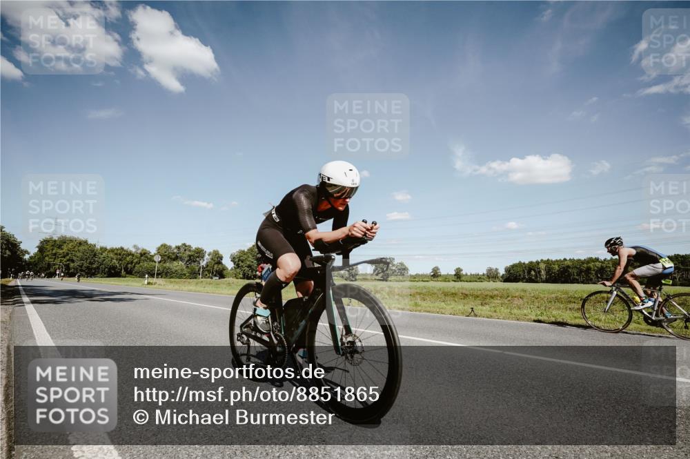 07.09.2025 - 19. Norderstedt Triathlon Michael Burmester http://msf.ph/oto/8851865 07.09.2025 14:29:50 Radfahren 1414 meine-sportfotos.de