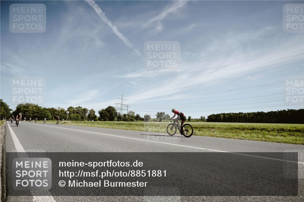 07.09.2025 - 19. Norderstedt Triathlon Michael Burmester http://msf.ph/oto/8851881 07.09.2025 11:27:47 Radfahren 1168 meine-sportfotos.de