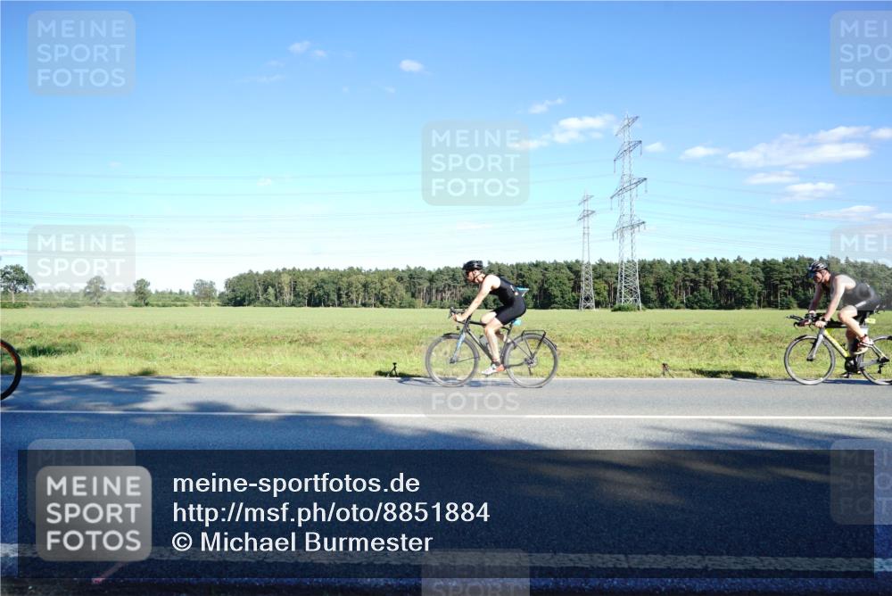 07.09.2025 - 19. Norderstedt Triathlon Michael Burmester http://msf.ph/oto/8851884 07.09.2025 15:47:03 Radfahren  meine-sportfotos.de