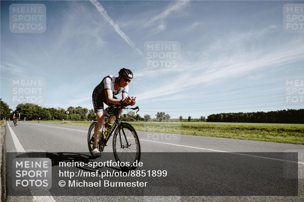 07.09.2025 - 19. Norderstedt Triathlon Michael Burmester http://msf.ph/oto/8851899 07.09.2025 11:27:59 Radfahren 296, 1279 meine-sportfotos.de