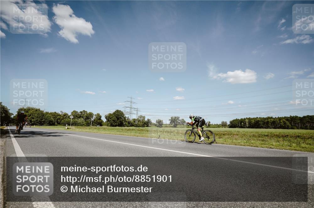 07.09.2025 - 19. Norderstedt Triathlon Michael Burmester http://msf.ph/oto/8851901 07.09.2025 14:30:09 Radfahren 400 meine-sportfotos.de