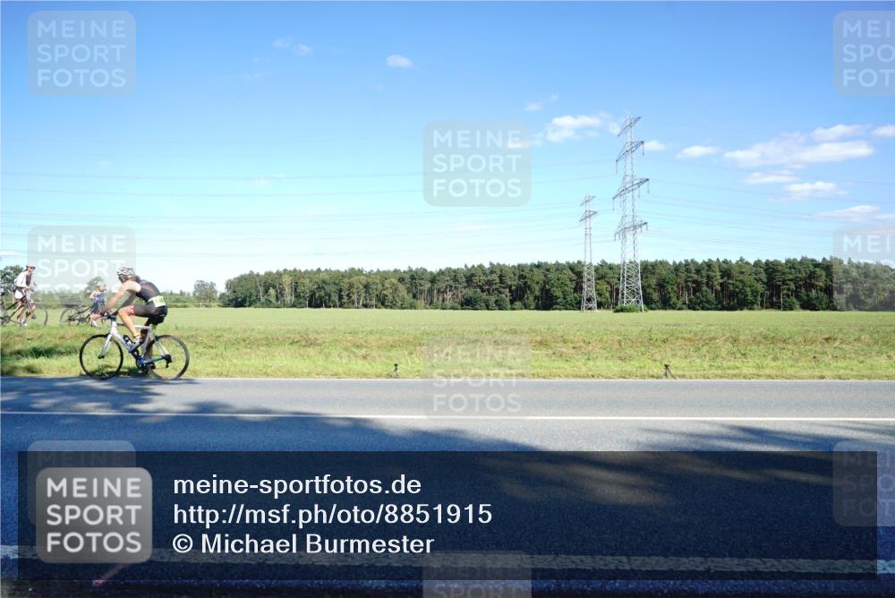 07.09.2025 - 19. Norderstedt Triathlon Michael Burmester http://msf.ph/oto/8851915 07.09.2025 15:47:20 Radfahren 1472, 1514 meine-sportfotos.de
