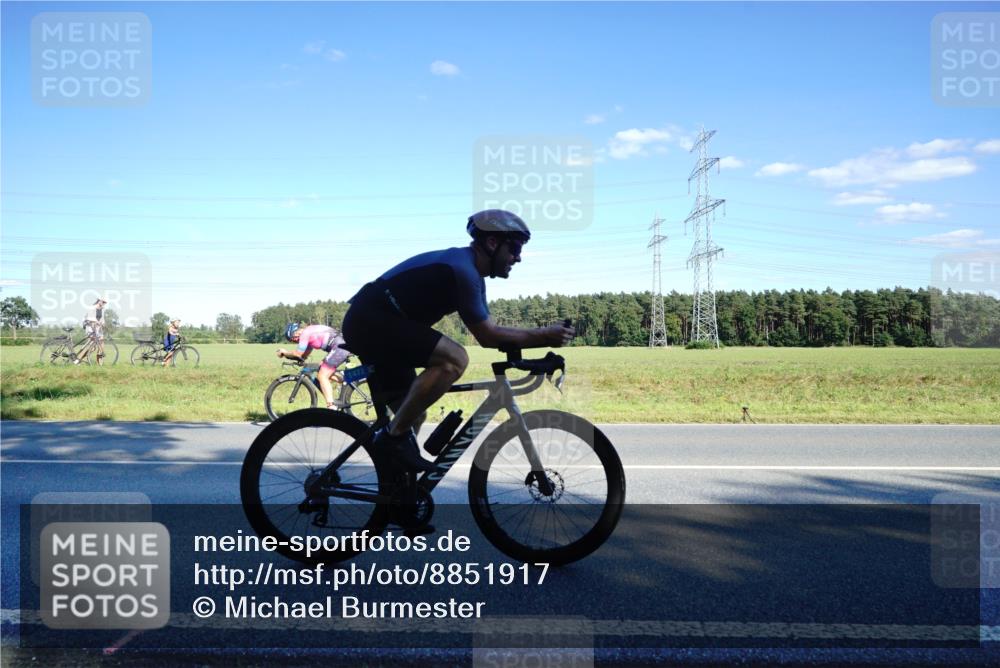 07.09.2025 - 19. Norderstedt Triathlon Michael Burmester http://msf.ph/oto/8851917 07.09.2025 15:47:22 Radfahren 1472, 1514 meine-sportfotos.de