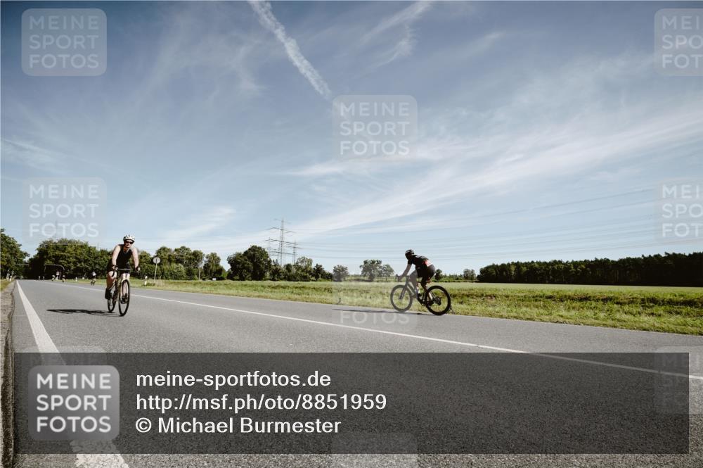 07.09.2025 - 19. Norderstedt Triathlon Michael Burmester http://msf.ph/oto/8851959 07.09.2025 11:28:59 Radfahren 1394 meine-sportfotos.de