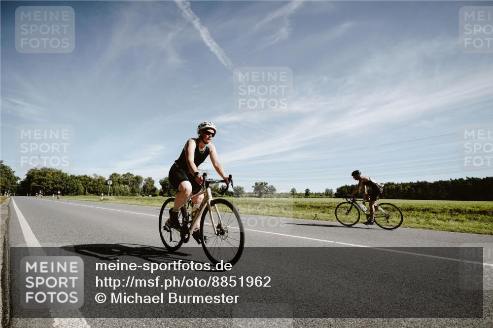 07.09.2025 - 19. Norderstedt Triathlon Michael Burmester http://msf.ph/oto/8851962 07.09.2025 11:28:59 Radfahren 1394 meine-sportfotos.de