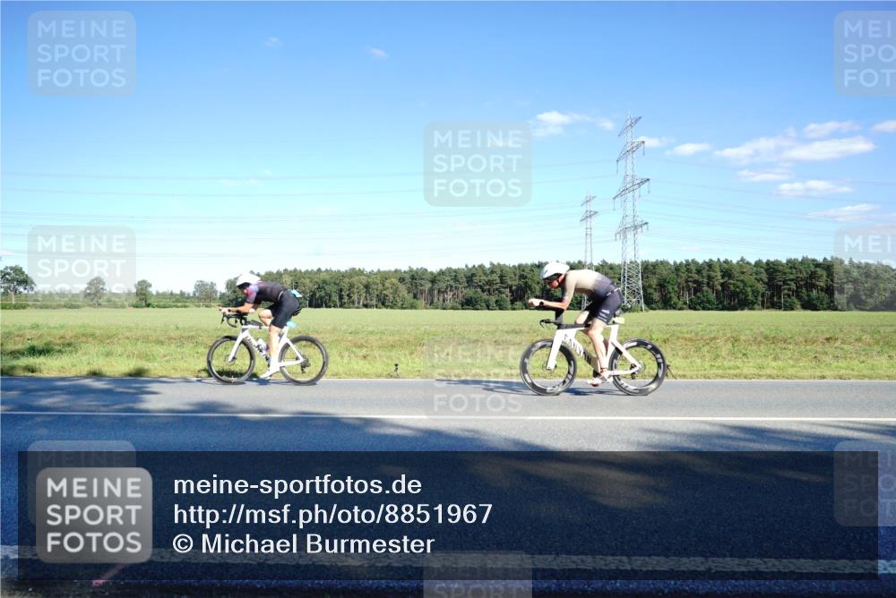 07.09.2025 - 19. Norderstedt Triathlon Michael Burmester http://msf.ph/oto/8851967 07.09.2025 15:47:50 Radfahren  meine-sportfotos.de
