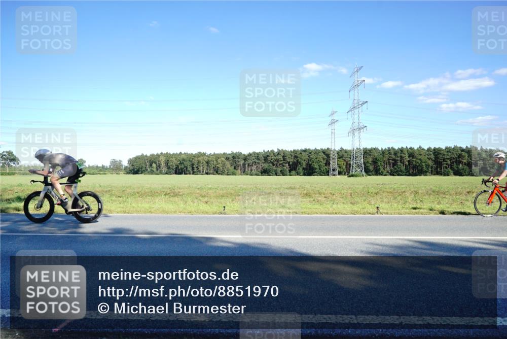 07.09.2025 - 19. Norderstedt Triathlon Michael Burmester http://msf.ph/oto/8851970 07.09.2025 15:47:51 Radfahren  meine-sportfotos.de
