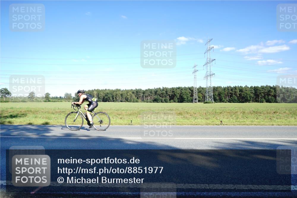 07.09.2025 - 19. Norderstedt Triathlon Michael Burmester http://msf.ph/oto/8851977 07.09.2025 15:47:56 Radfahren 414, 1082 meine-sportfotos.de