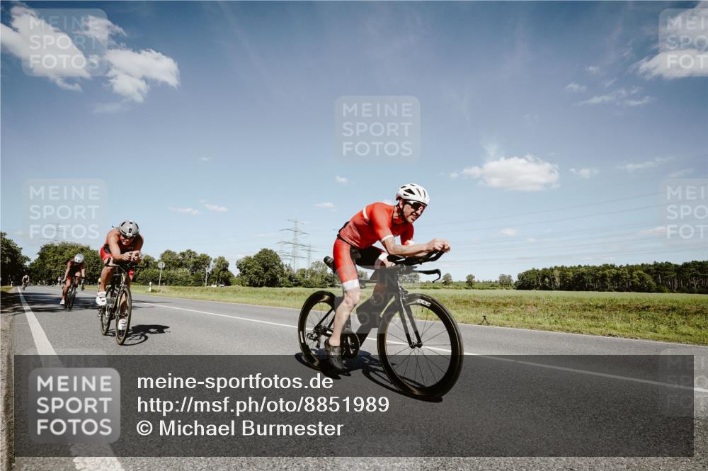 07.09.2025 - 19. Norderstedt Triathlon Michael Burmester http://msf.ph/oto/8851989 07.09.2025 14:30:56 Radfahren 452, 896, 976, 984, 1434 meine-sportfotos.de