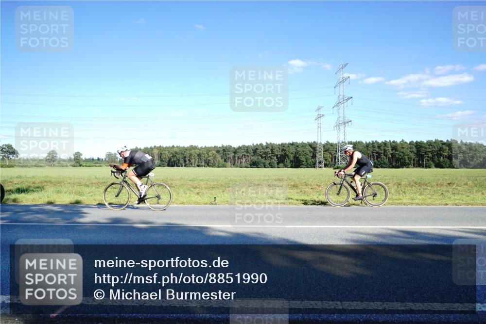 07.09.2025 - 19. Norderstedt Triathlon Michael Burmester http://msf.ph/oto/8851990 07.09.2025 15:48:02 Radfahren 1082, 1473, 1532 meine-sportfotos.de